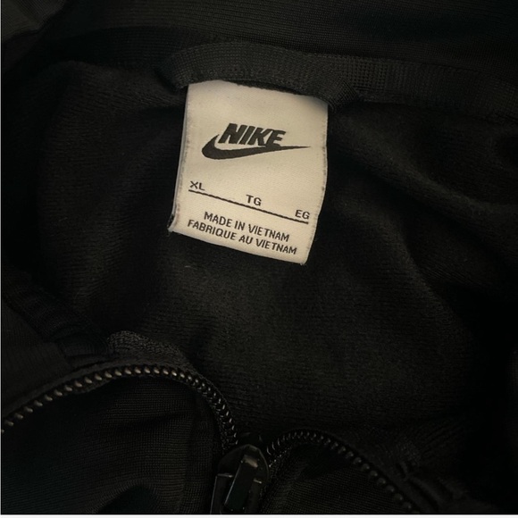 Kids Nike Black Tracksuit Set - Picture 5 of 5